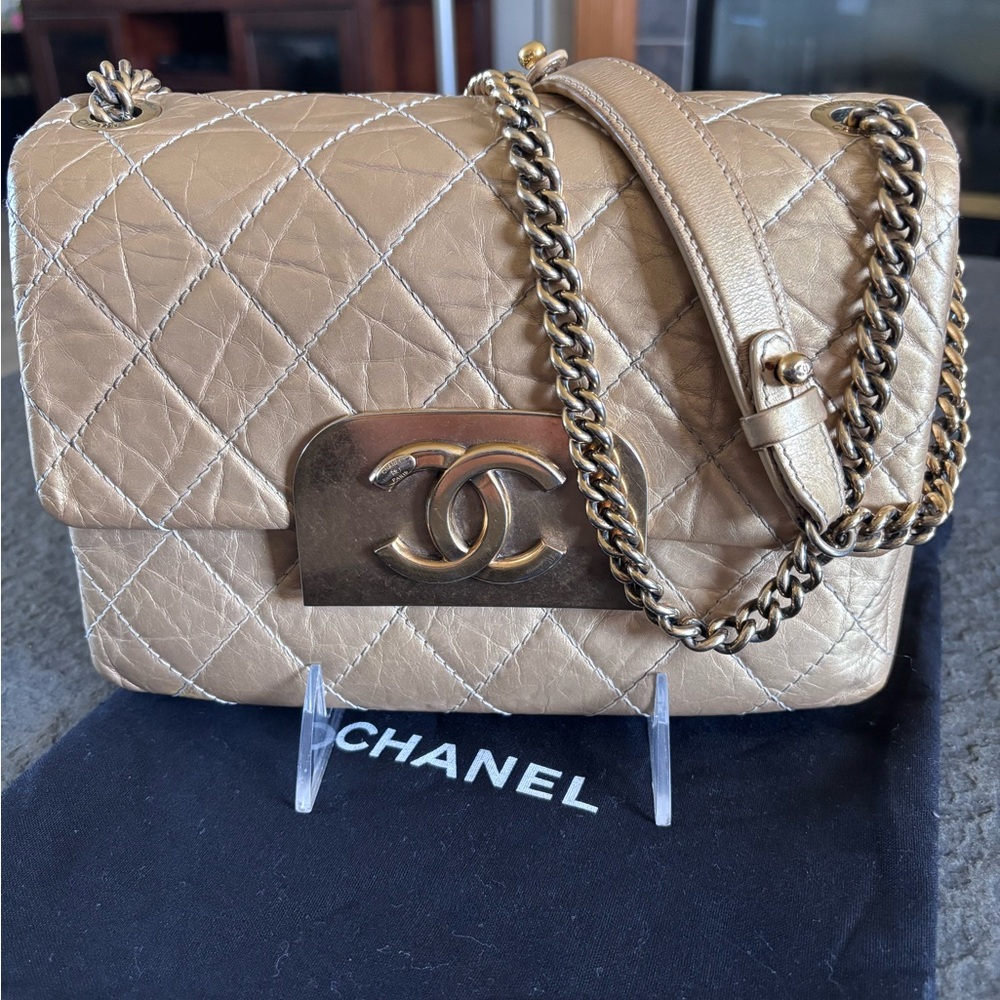 ⚜️⚜️Chanel Authentic Vintage Metallic Gold Quilted Chain Shoulder Bag ⚜️⚜️ - Picture 1 of 16